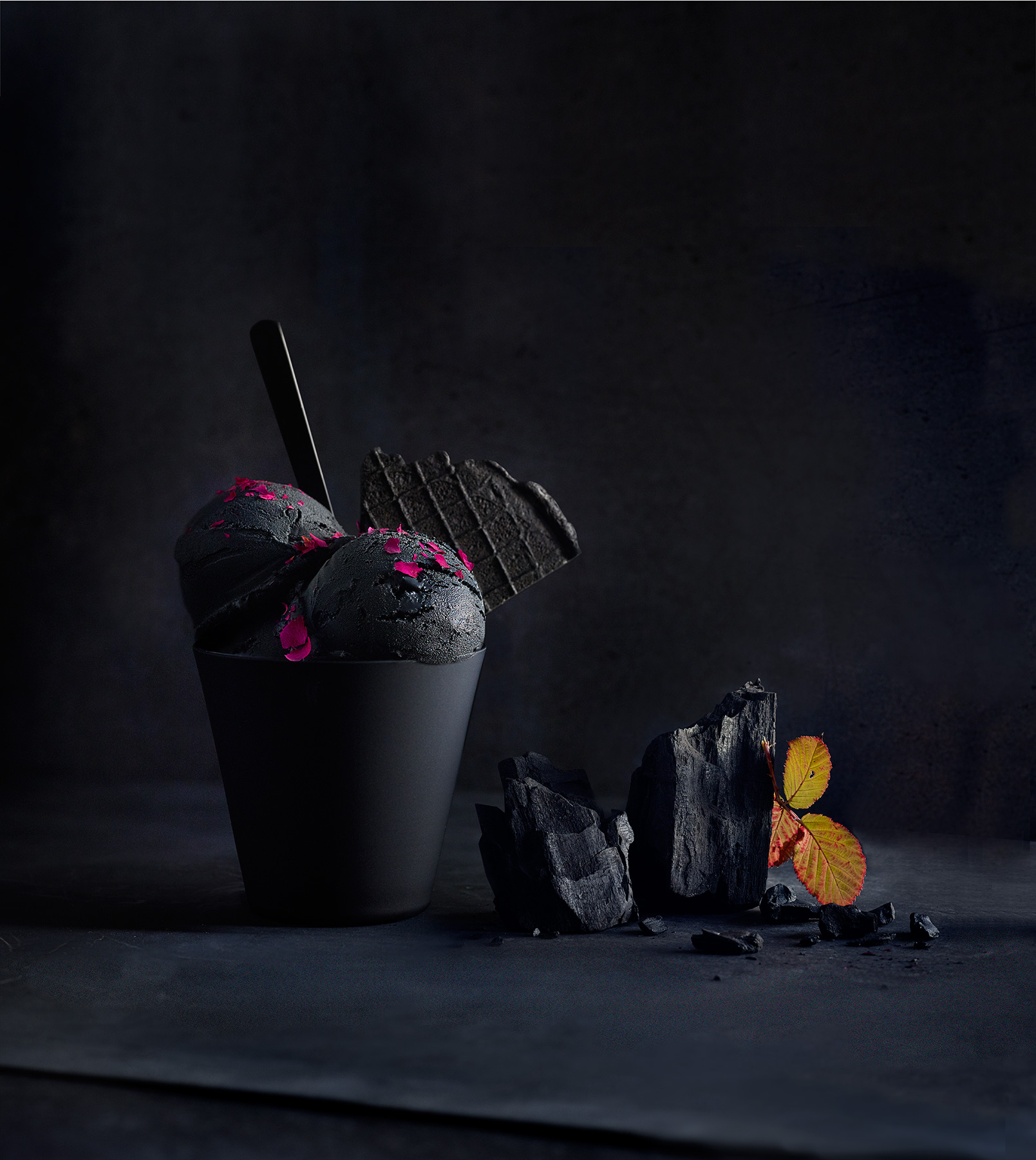 Icecream_Test_16631_Black_Charcoal_Final_web